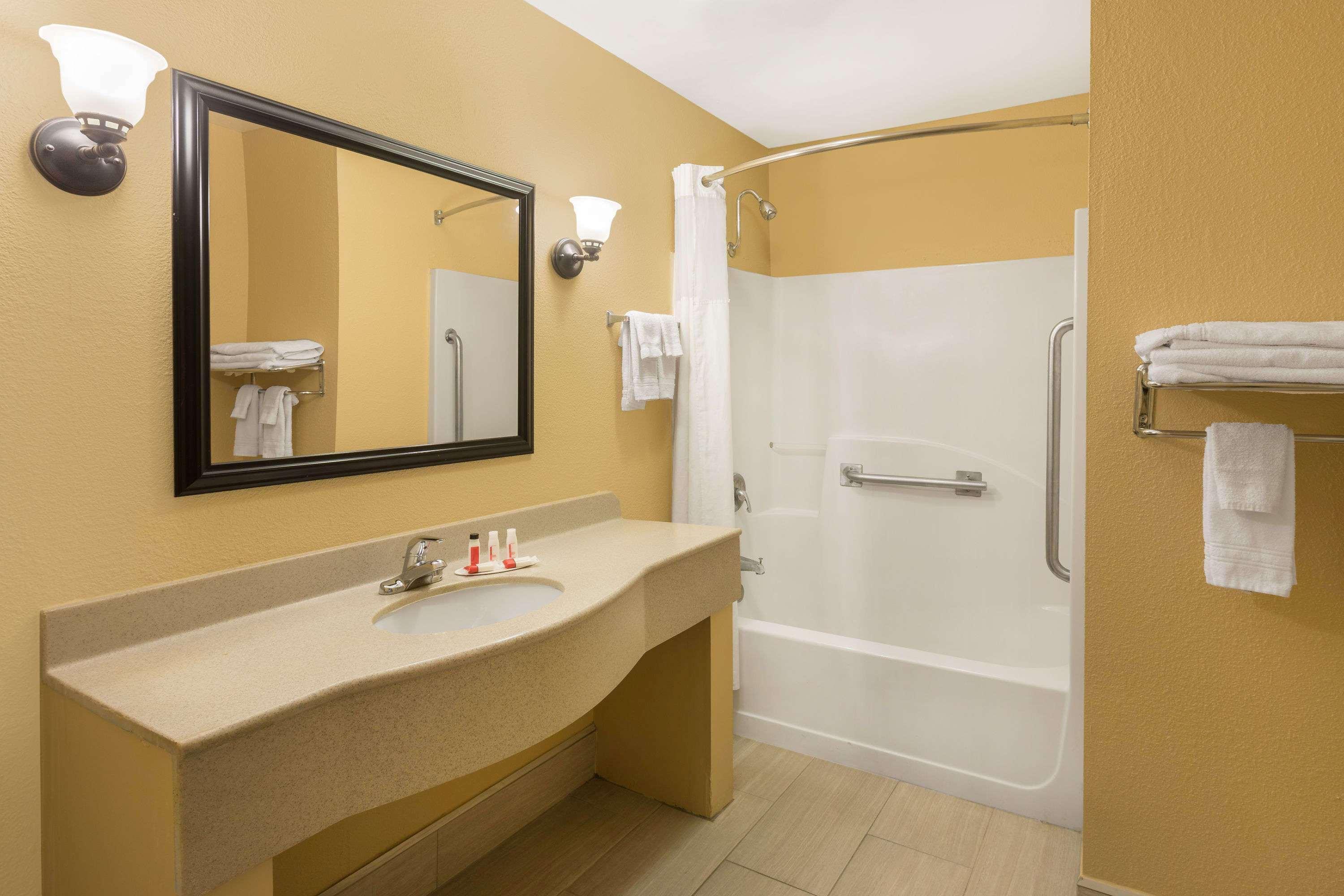 Howard Johnson By Wyndham Lookout Mountain I-24 Chattanooga
