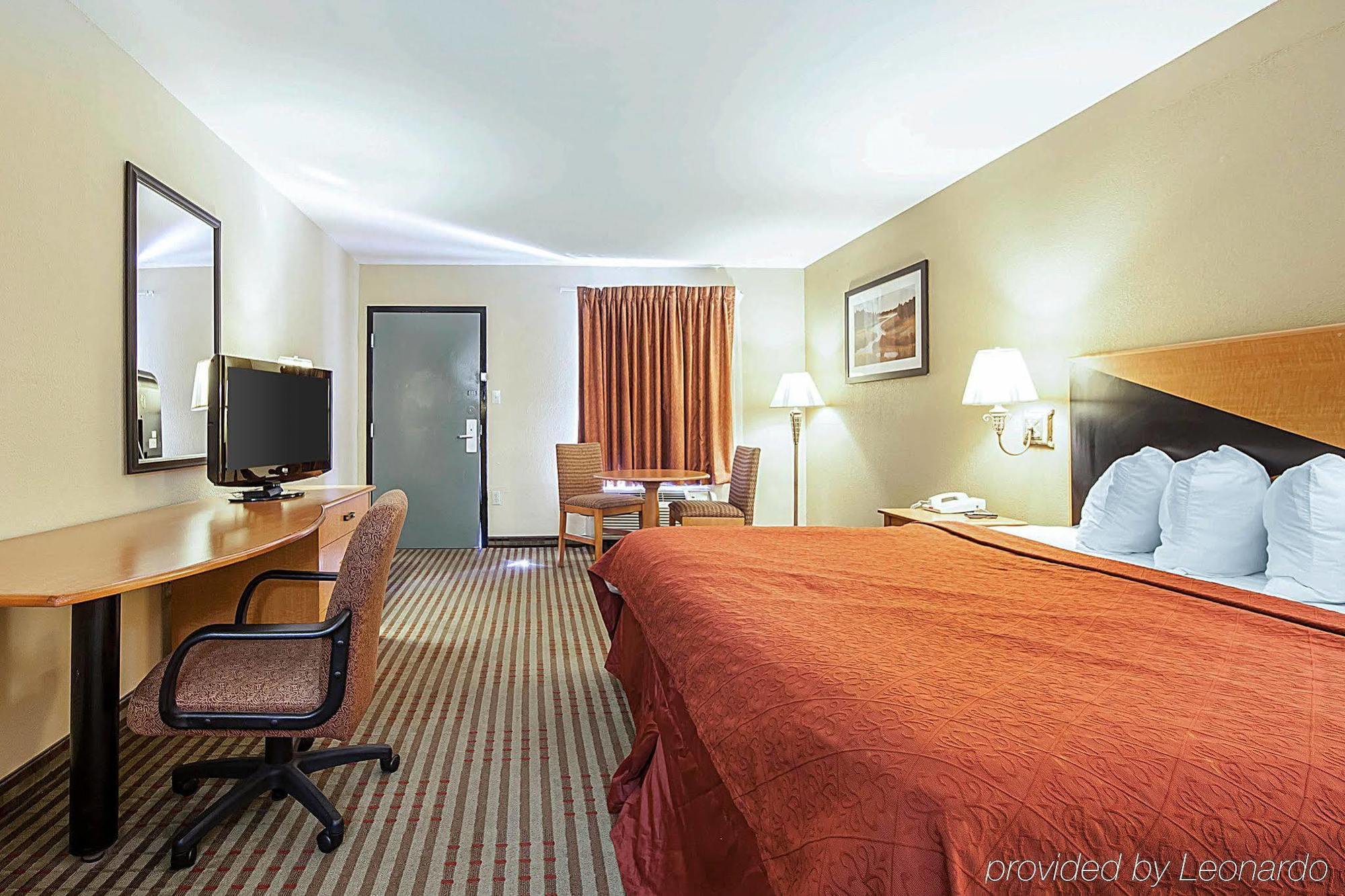Howard Johnson By Wyndham Lookout Mountain I-24 Hotel